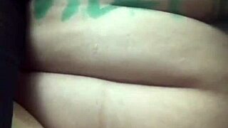 Hot wife of Indian origin pleasuring herself