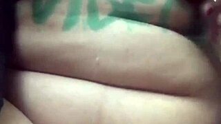 Hot wife of Indian origin pleasuring herself