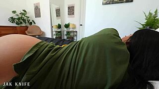 British step-sis Gal Ritchie forgot to wear panties to bed
