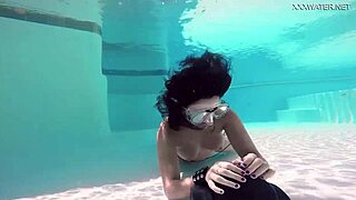 Brita piskova's solo underwater swim in the pool is an erotic experience
