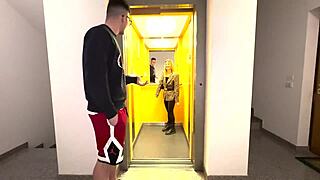 Roleplay sexy with an amateur actress in an elevator