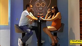 A divorced woman reconnects with an old friend on a dating site