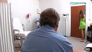 Connie Smith's gynecological examination and subsequent masturbation and orgasm in the clinic