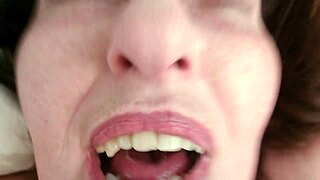 Mature giantess in crotchless pantyhose, a retro dream