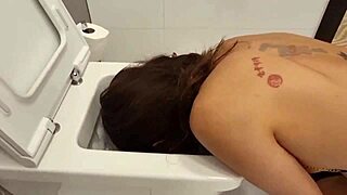 Jureka Del Mar's hardcore toilet action and anal fisting