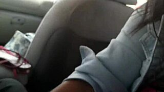 Girl Jessica tried to take man's dick in her throat