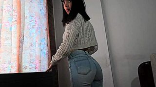 Nalgona Laura rides hard after stripping tight jeans