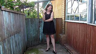 Curvy milf enjoys a relaxing smoke and outdoor break in amateur style