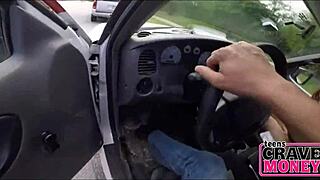 Šukal som túto malú 18+ tínedžerku tvrdo