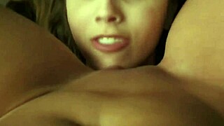 Ochi frumoși ling pizda prietenei intens