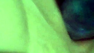 Kongkek Pussy Penuh Cum dengan Dino Dildo dalam Aksi Solo Rumah untuk Orgasme Gila