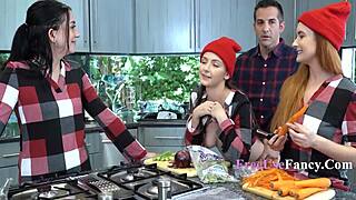 Μαν, το Οικογενειακό Φριγιούζ στις Διακοπές είναι Τρελό με Σερενά Χιλ και Βάιολετ Σπάις, ξέρεις;