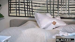 Zapeljiva Azijka se preda BBC v grobi skupinski akciji.