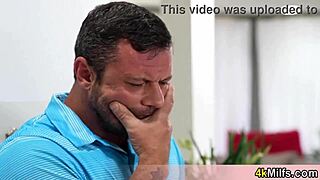 Dvojitá penetrace s bujnou obchodnicí macechou