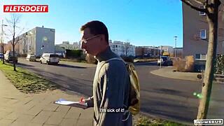 Немецкая подросток 18+ жаждет жесткого траха в автобусе!