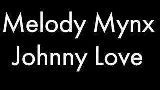 Melody mynx jebe prijatelja svojega sina z velikim kurcem globoko