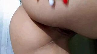 Ei, confira essa safada infiel esguichando loucamente! 😍