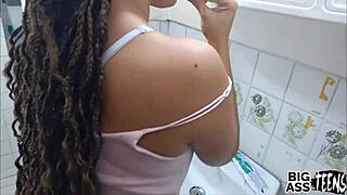 pastroka uhvaćena u kupatilu i jako probušena od pastorka