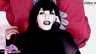 Hete goth stiefzus, wil je een harde neuk vanavond?