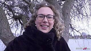 Hej Kathy, pokaż te duże naturalne cycki na casting pieprzenia