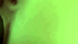 ¡Adicta a la Gran Polla Negra Jugosa para Folladas Anal Intensas!