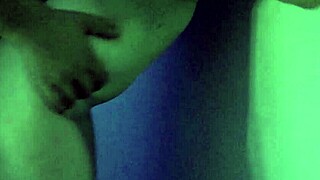 Hård babe Roxxyerotix suger och blir pundad på vild fest