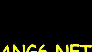 בחור מגרה בחורה פרועה עם ליקינג אגרסיבי