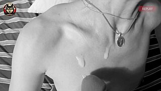 Hai mai visto una milf stretta scopata al rallentatore con sperma sulle tette?