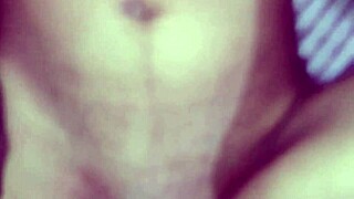 我对Sakshi的热辣印度奶油派合集上瘾，在印地语中