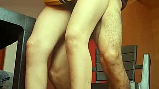 Cameră spion pe secretara Nataly, upskirt în Monterrey, Mexic