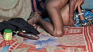 Desi üvey kız kardeş patlıcanla yakalandı, ne oldu merak mı ediyorsun?