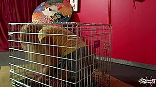 Ε, ο Scott Rhodes κυριαρχεί στη Maxine X για να πιπιλίσει σκληρά