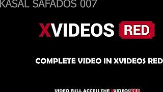 Grov sex efter bar slutar med creampie inuti!