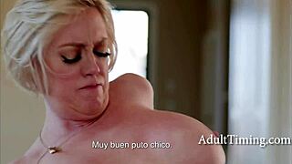 أم سمينة الصدر تثبت ابن زوجها بعلاقة عنيفة مع ترجمة إسبانية