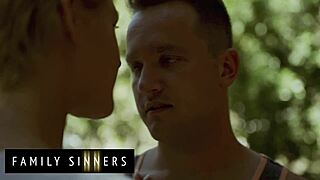 Pis, Kit Mercers patter hopper vildt mens hun rider stedsøn Van Wyldes pik! 😜