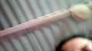 Pakistanlı çift WhatsApp görüşmesinde buharlı anal seks keşfediyor. Lezbiyen karşılaşmaları hızla ısınıyor.