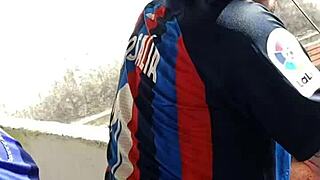 Bro, Γαμάω αυτόν τον Νεαρό Τύπο στη Στέγη, Όλοι Βλέπουν