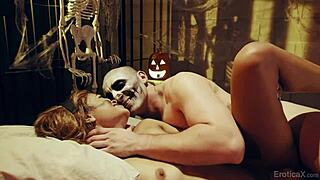 我的性感僵尸万圣节性爱惊喜