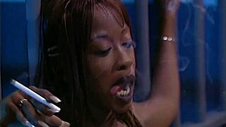 지옥 감옥 씬에서 하드코어 액션 본 적 있어?