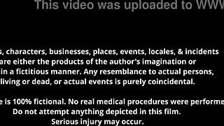 היי, תראה את דוקטור-טמפה ואחות אריה ניקול בודקים את דייזי בין הביישנית בסרט POV מלא בבית חולים!