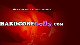 פיבי מקבלת זיון חזק בשלישייה פרועה עם שחורות