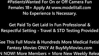 Medicinske študentke vadijo seks na pacientu pod očmi dr. Tampe