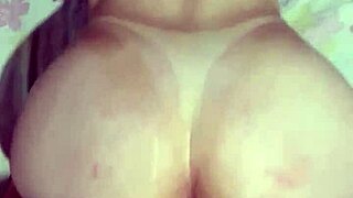 novinha saiu do bronze e dá a buceta