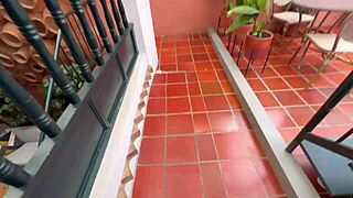 My Girlfriend Knows How to Please Me on Vacation with Oral