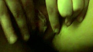 Exploring the vagina of my girlfriend in detail