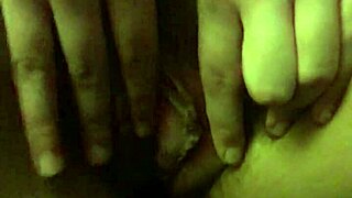 Exploring the vagina of my girlfriend in detail