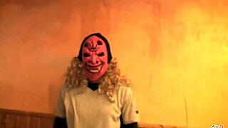 Watch this raw amateur casting interview for classic porn!