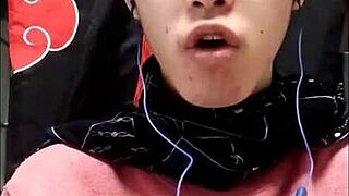 in this narrative, asian japanese gays exchange messages about their encounters. they explore desires openly.