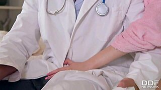 coeds luna and rebecca get wild assfuck threesome!