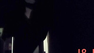 ela quis fazer no escurinho escondido